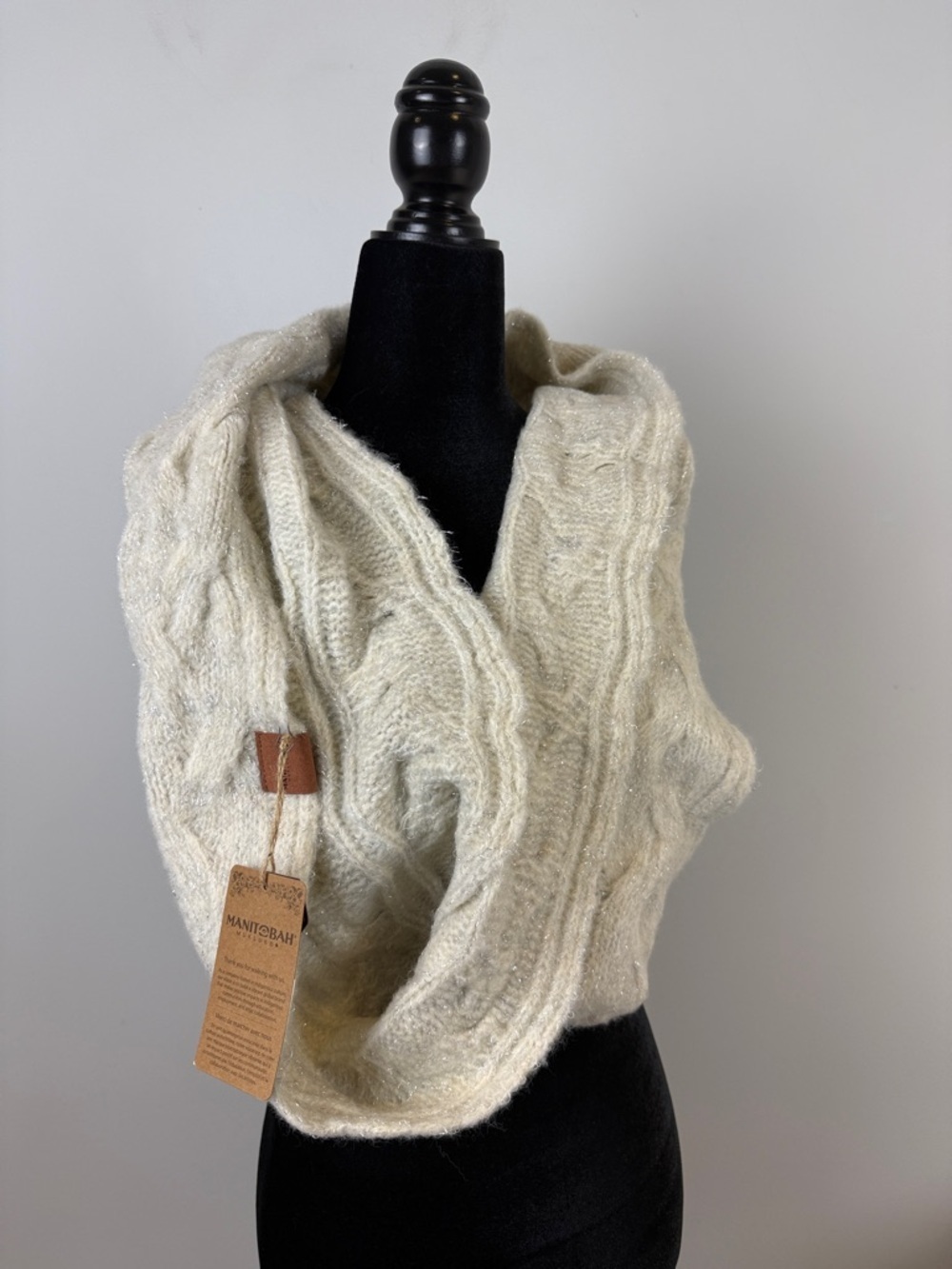 Manitobah Cozy Cable-Knit Infinity Scarf Sweater - Cream NWT